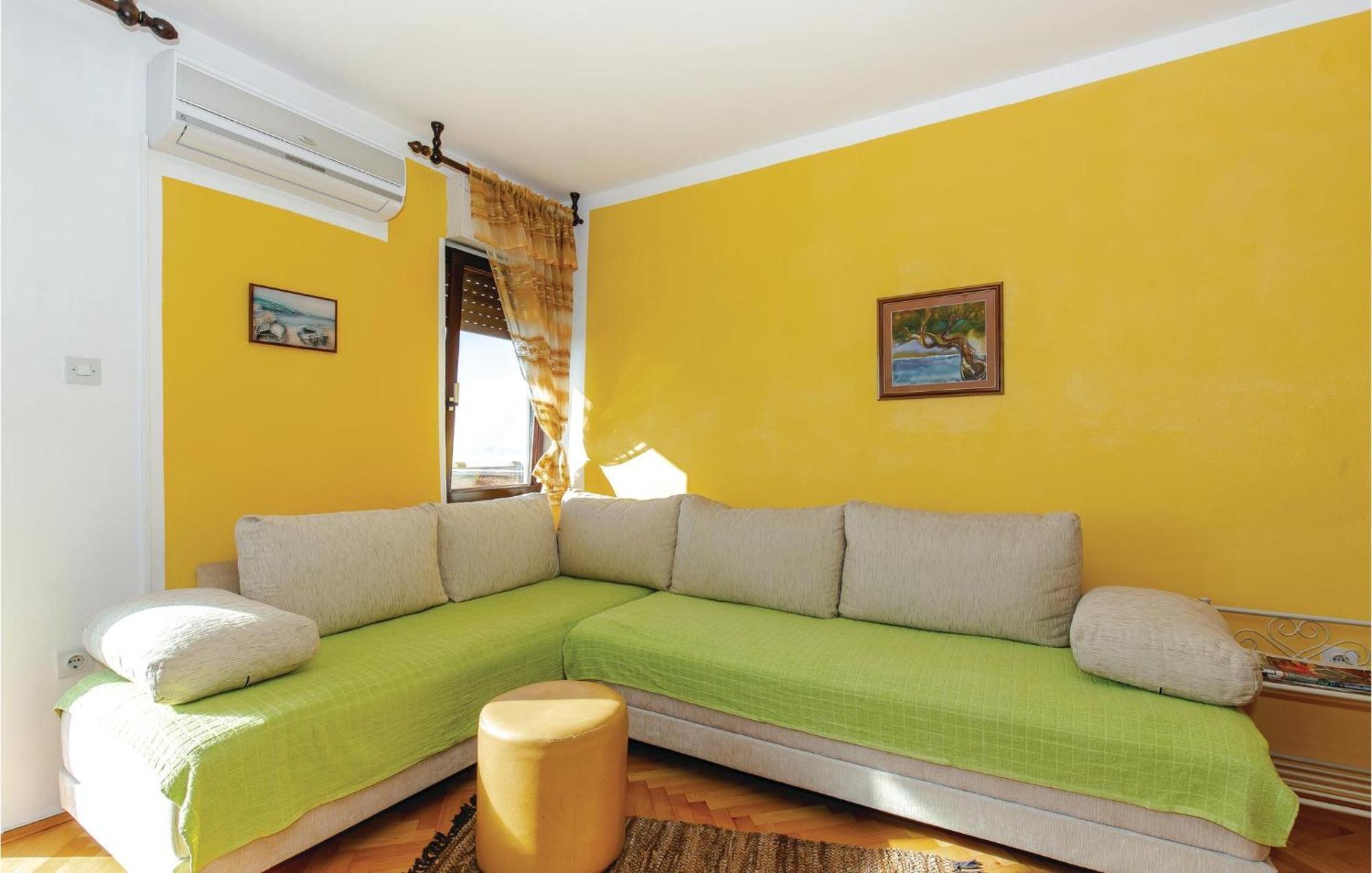 Stunning Apartment In Novi Vinodolski With Wifi Exterior photo