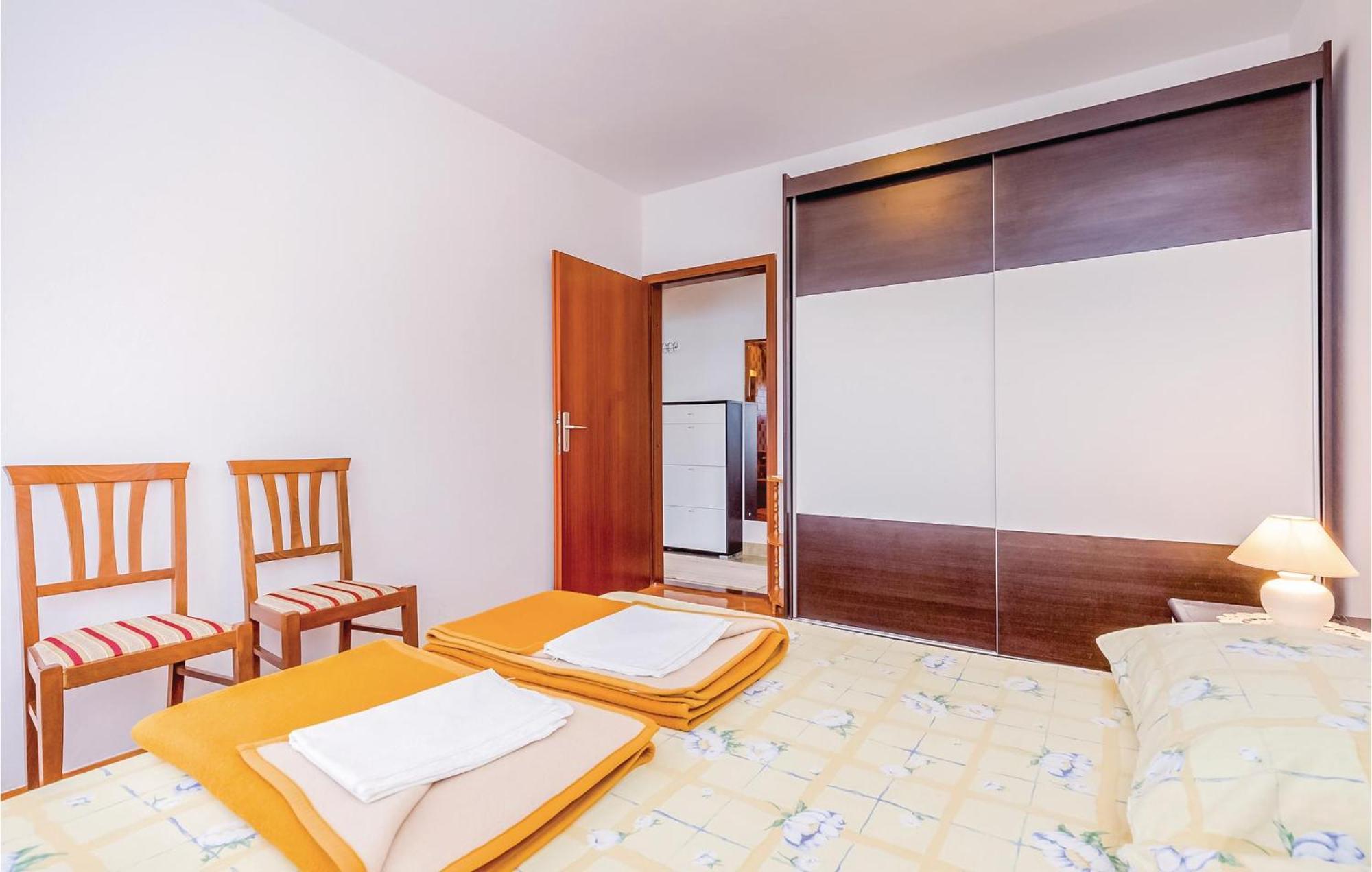 Stunning Apartment In Novi Vinodolski With Wifi Exterior photo
