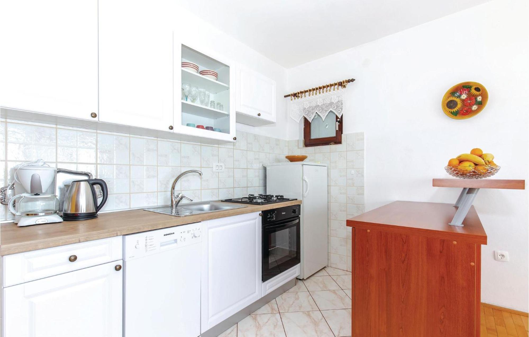 Stunning Apartment In Novi Vinodolski With Wifi Exterior photo