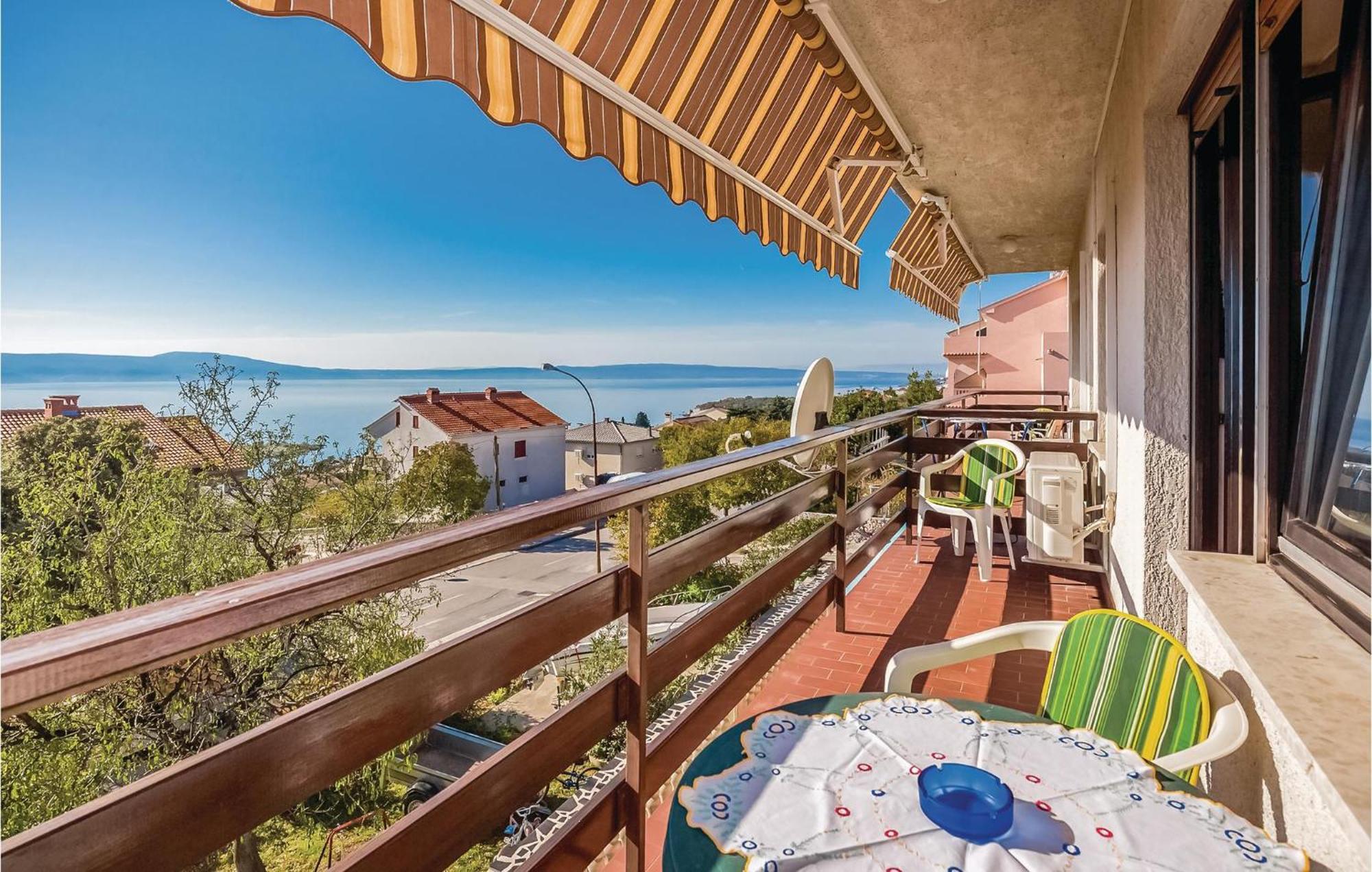 Stunning Apartment In Novi Vinodolski With Wifi Exterior photo