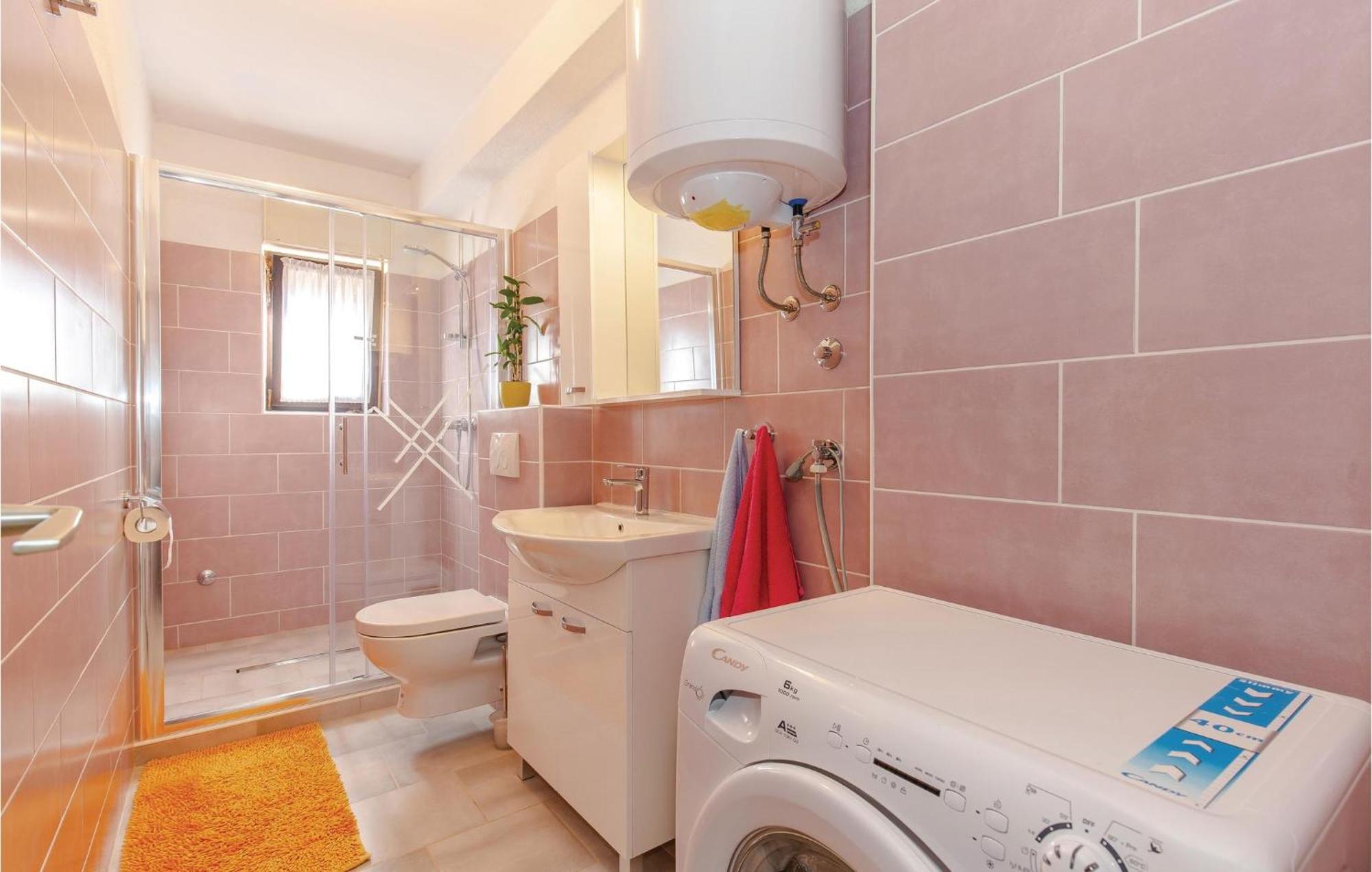 Stunning Apartment In Novi Vinodolski With Wifi Exterior photo