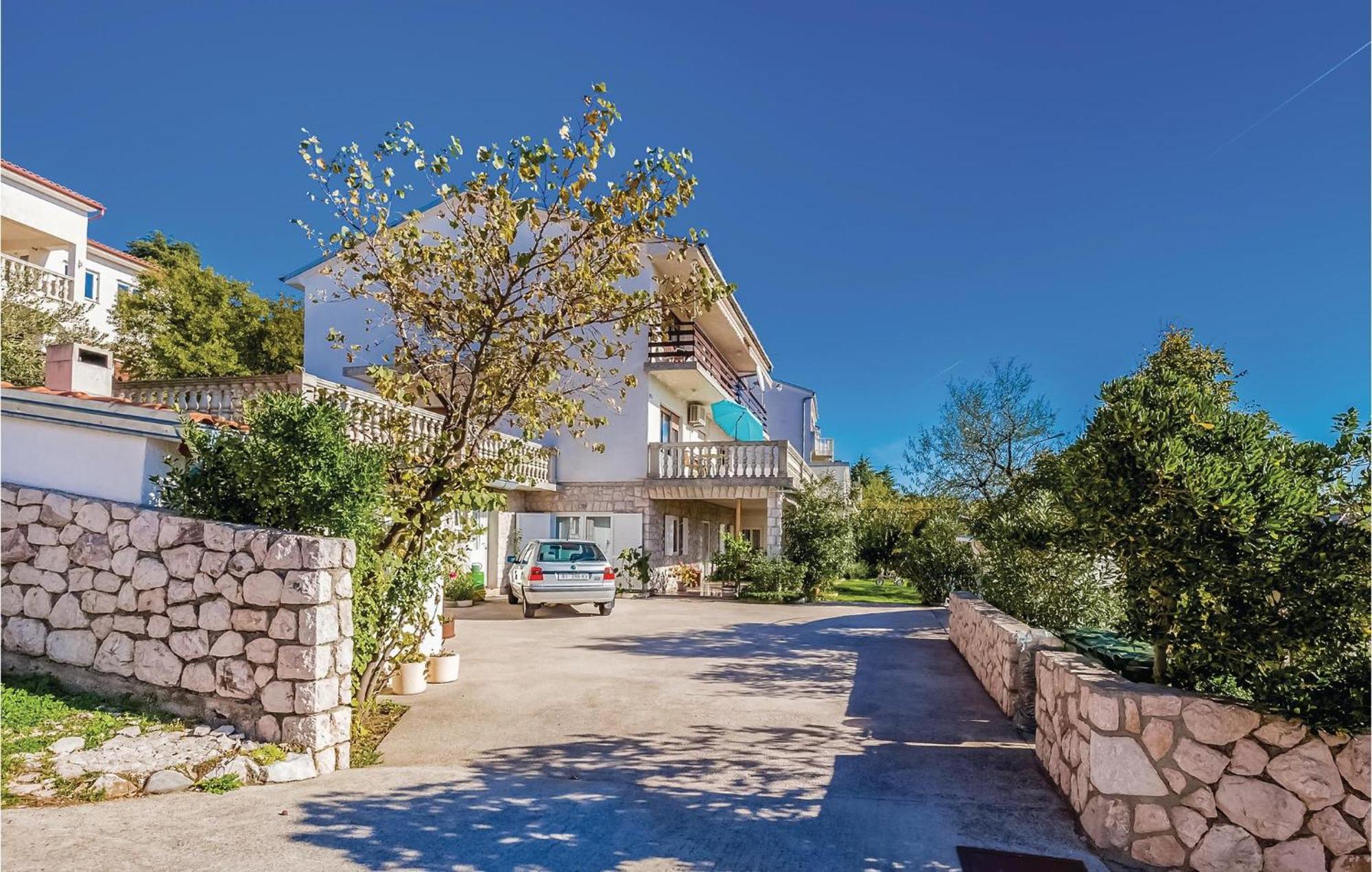 Stunning Apartment In Novi Vinodolski With Wifi Exterior photo