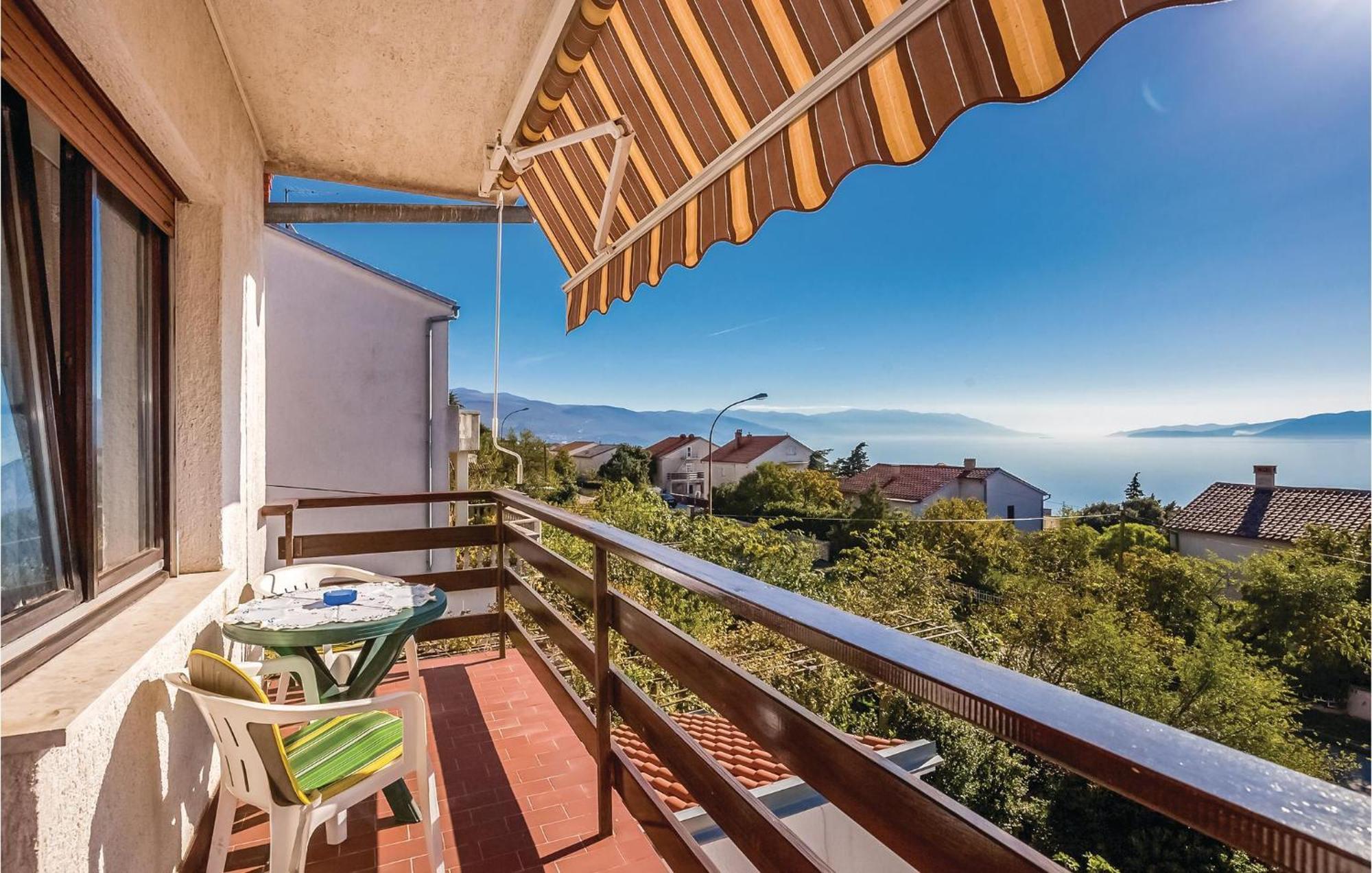 Stunning Apartment In Novi Vinodolski With Wifi Exterior photo