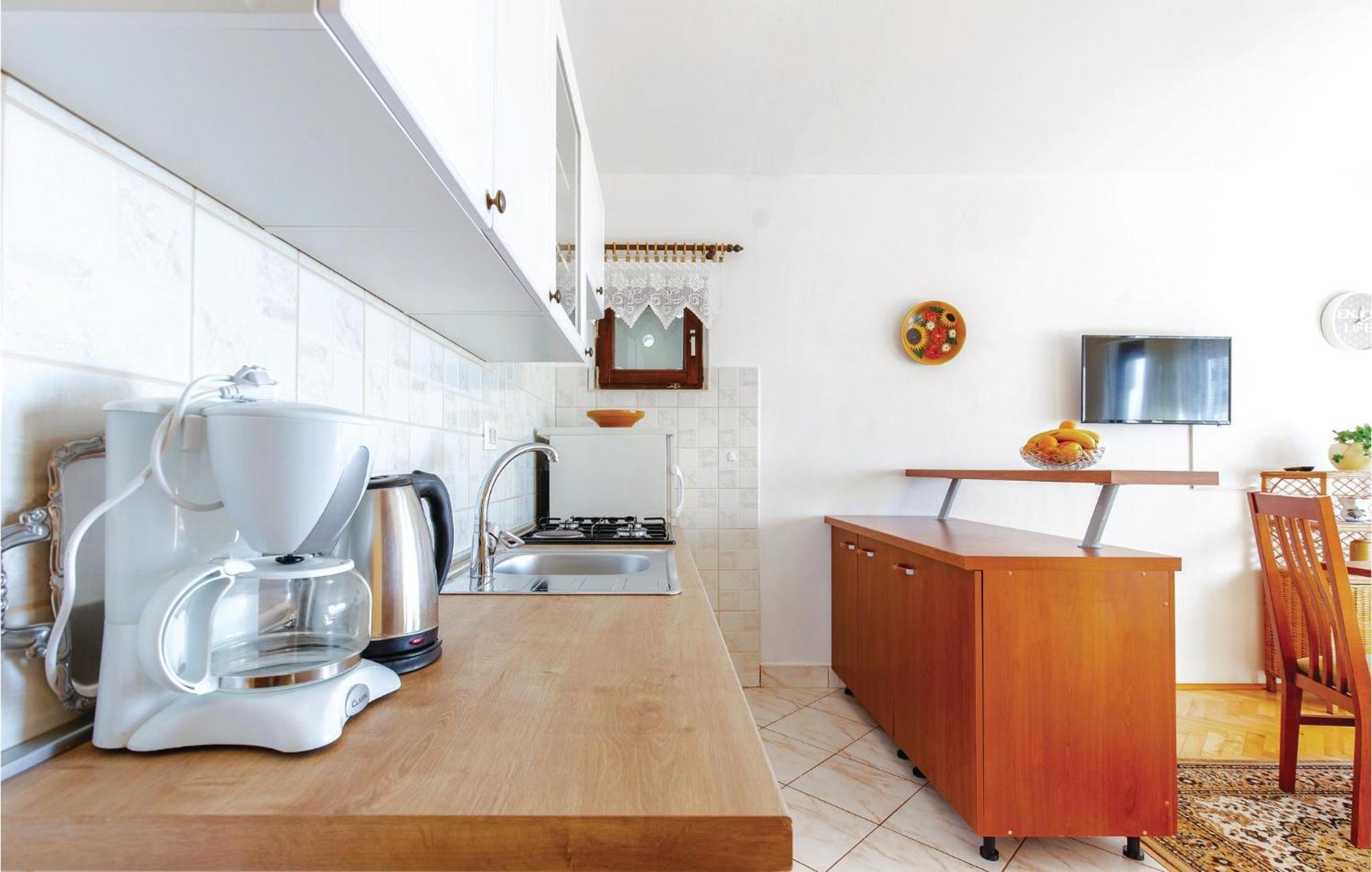 Stunning Apartment In Novi Vinodolski With Wifi Exterior photo